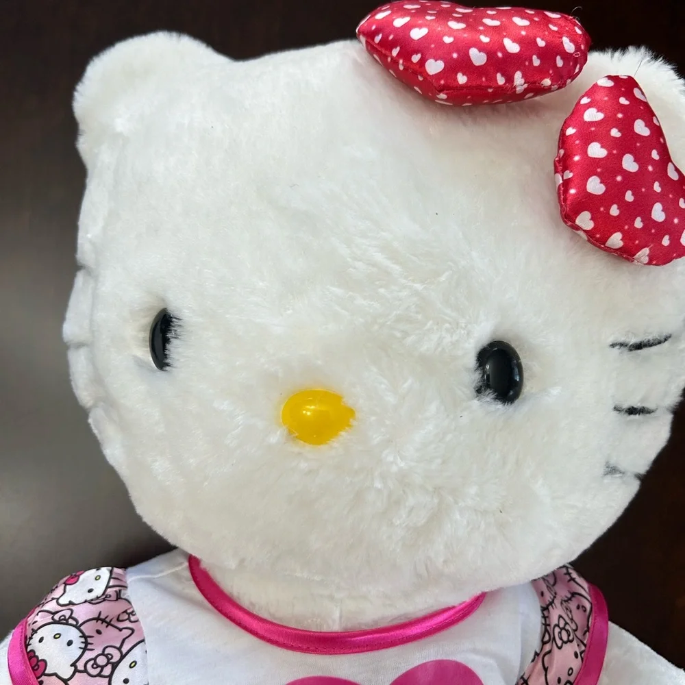 Hello Kitty - Picture 3 of 11